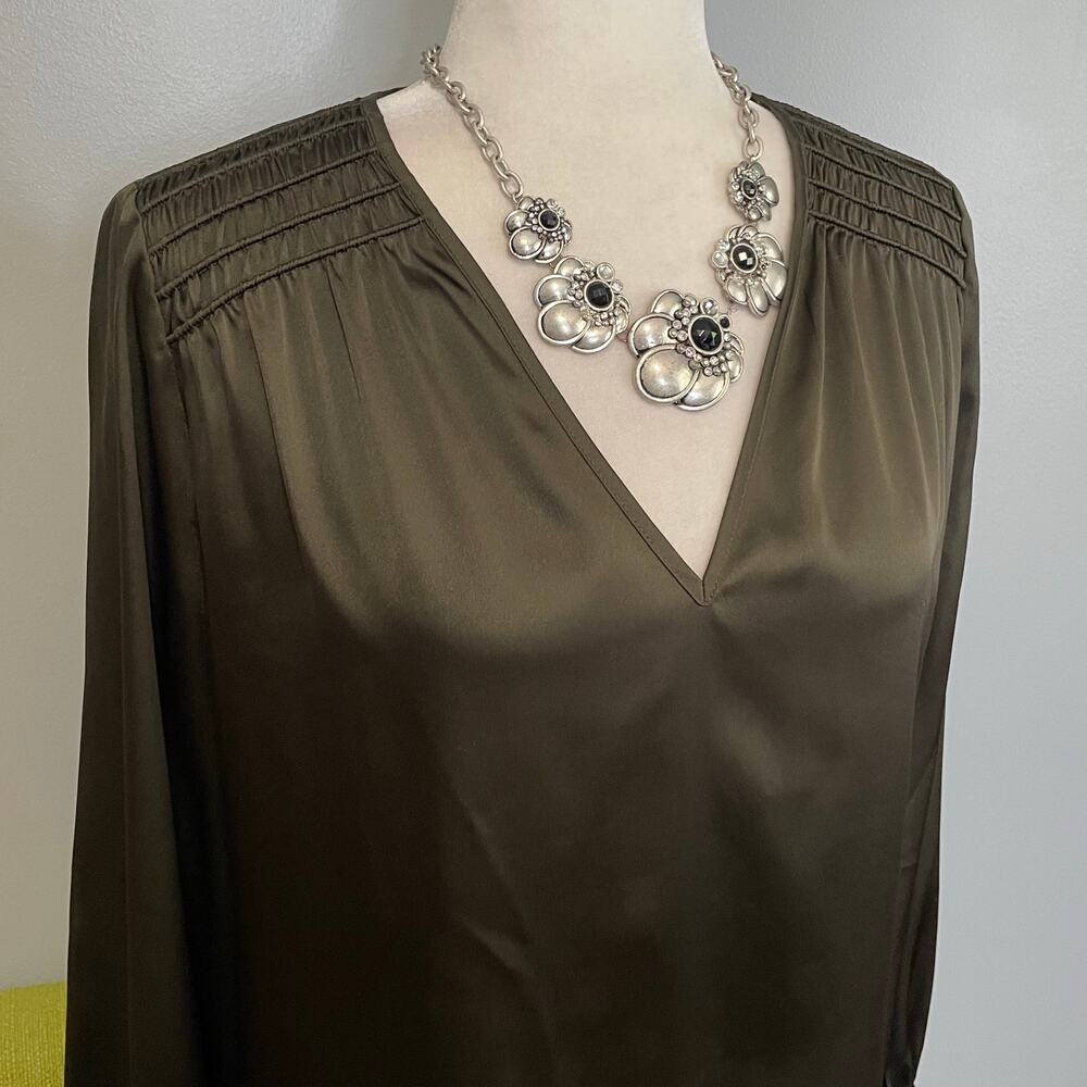 White House Black Market WHBM Satin Long Sleeve Smocked Shoulder Blouse Top NEW - Picture 2 of 6